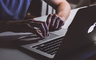 kaiyun-拉师傅戴帽获一致称颂：好人照顾“小学生”妥妥的！